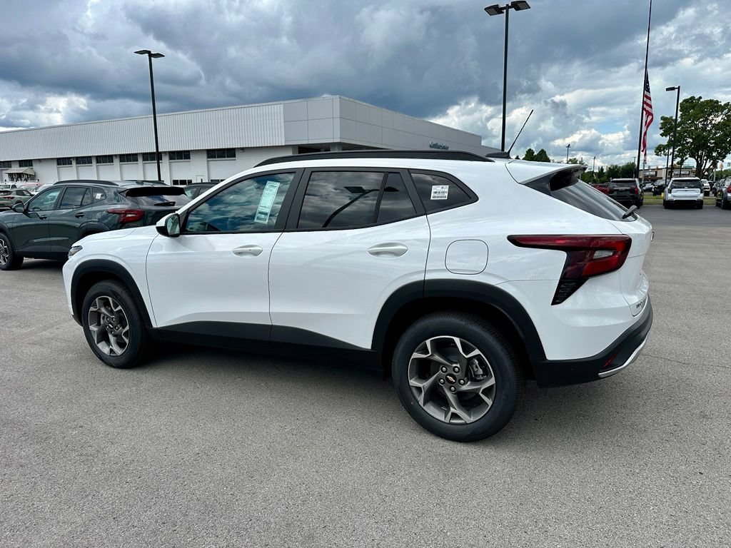 2026 Chevrolet Trax LT - Photo 6