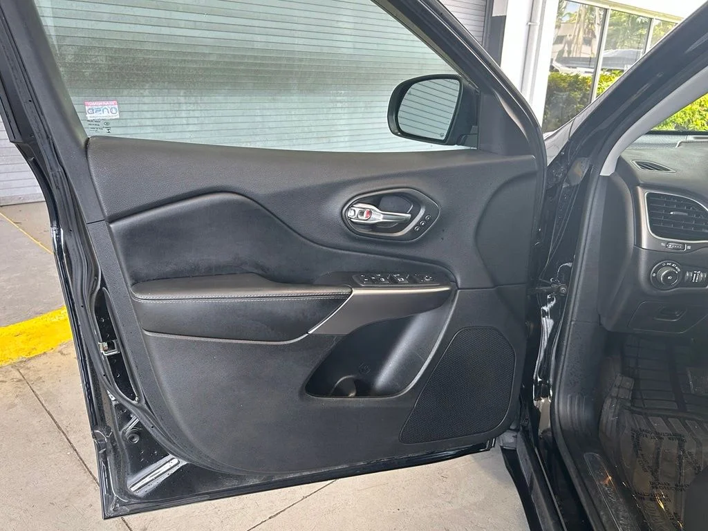 Used 2020 Black Jeep Limited image 15