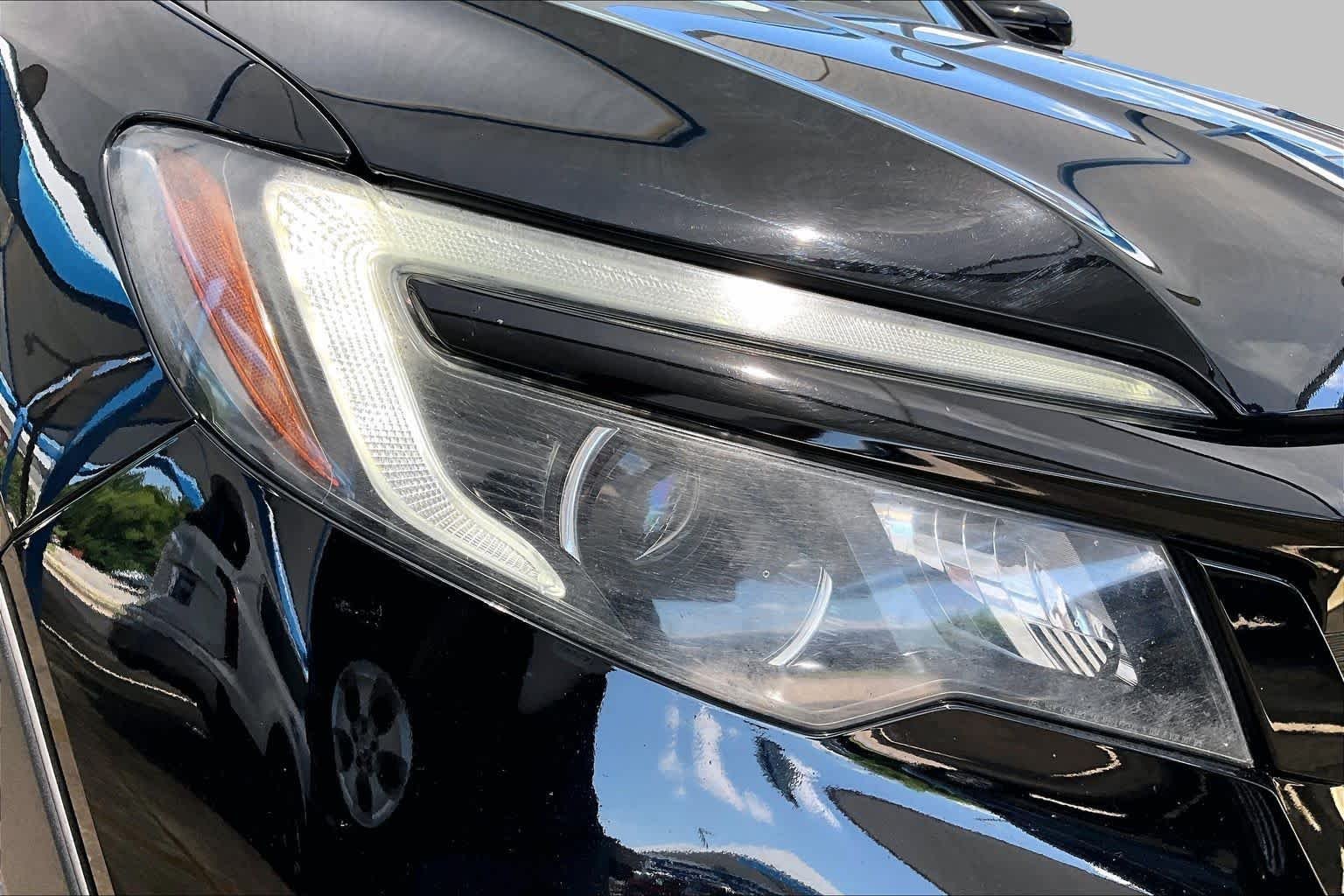 Used 2022 Crystal Black Pearl Honda TrailSport image 28