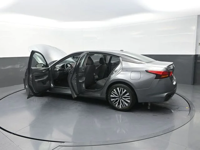 Used 2024 Gray Nissan 2.5 SV image 42