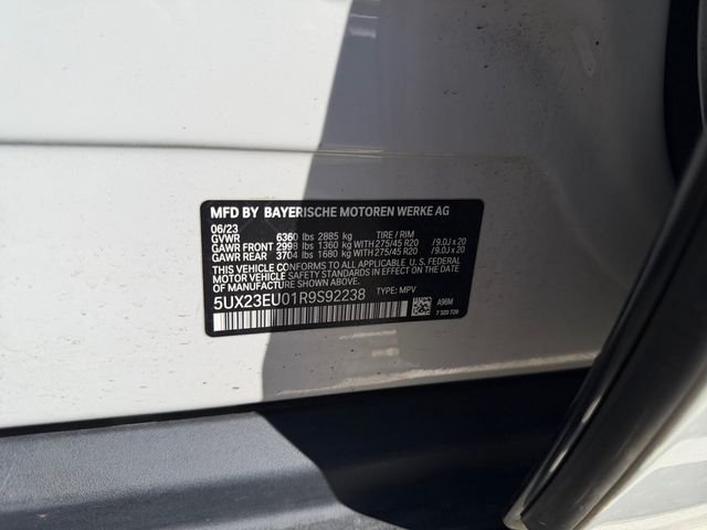 Used 2024 White BMW xDrive40i image 30