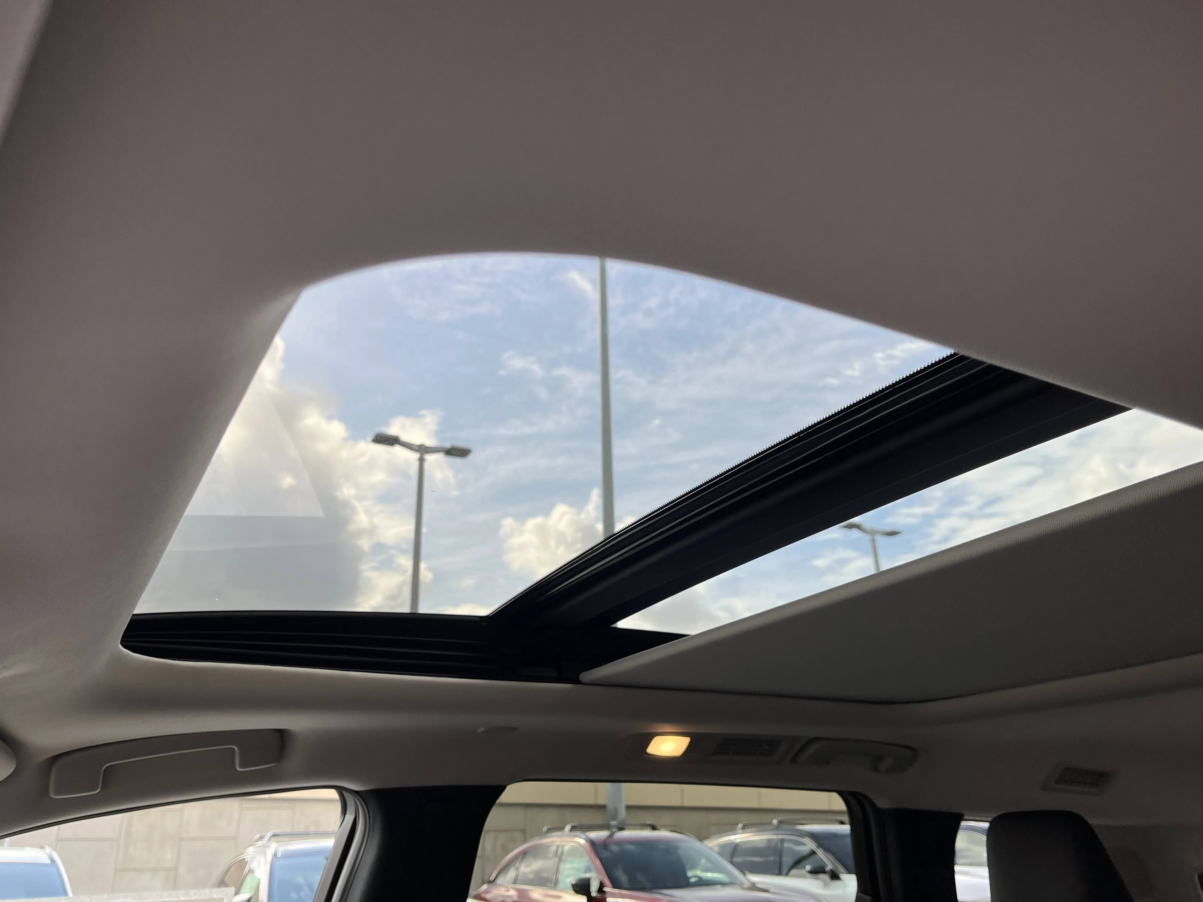 New 2027 Harbor Gray INFINITI LUXE image 25
