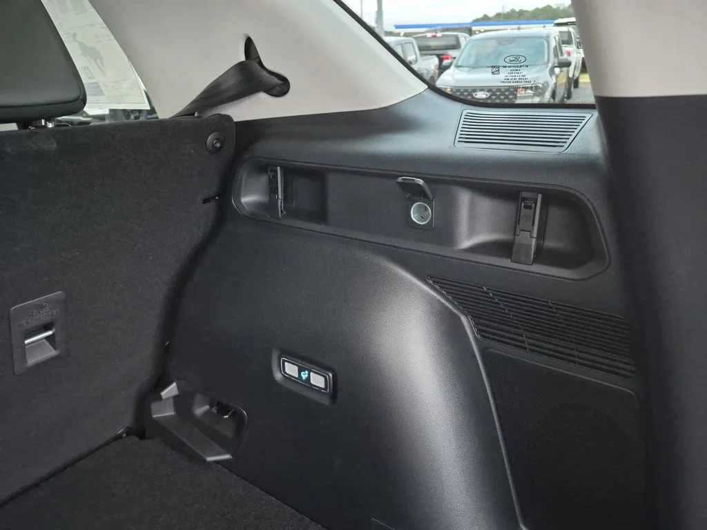 New 2025 Carbonized Gray Metallic Ford Outer Banks® image 20