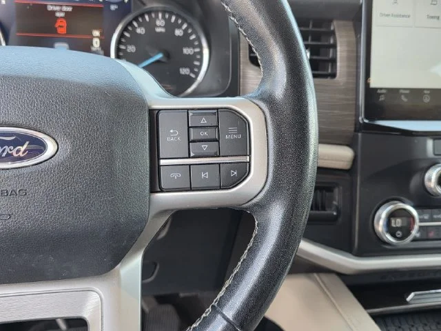 Certified Used 2022 Oxford White Ford Limited image 31