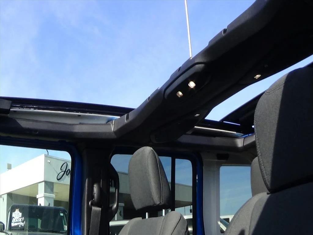 Used 2024 Hydro Blue Pearl Coat (pbj) Jeep Willys image 27