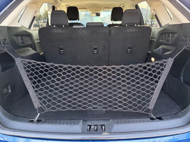 Used 2020 Blue Ford SE image 23