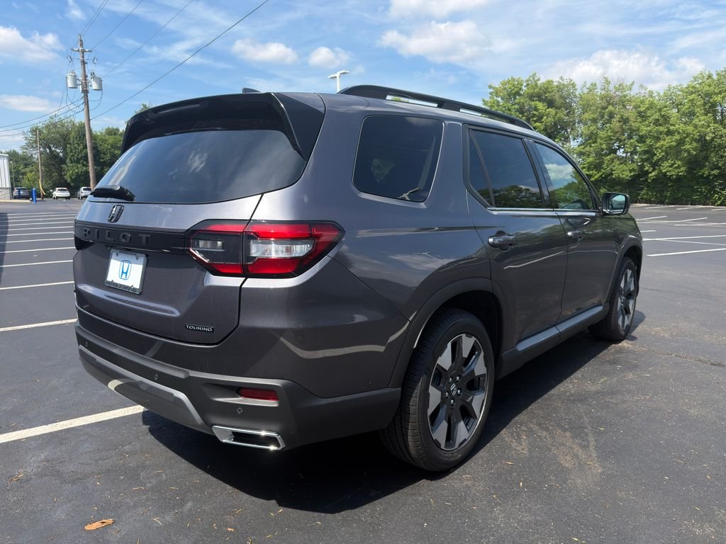 New 2026 Modern Steel Metallic Honda Touring image 5