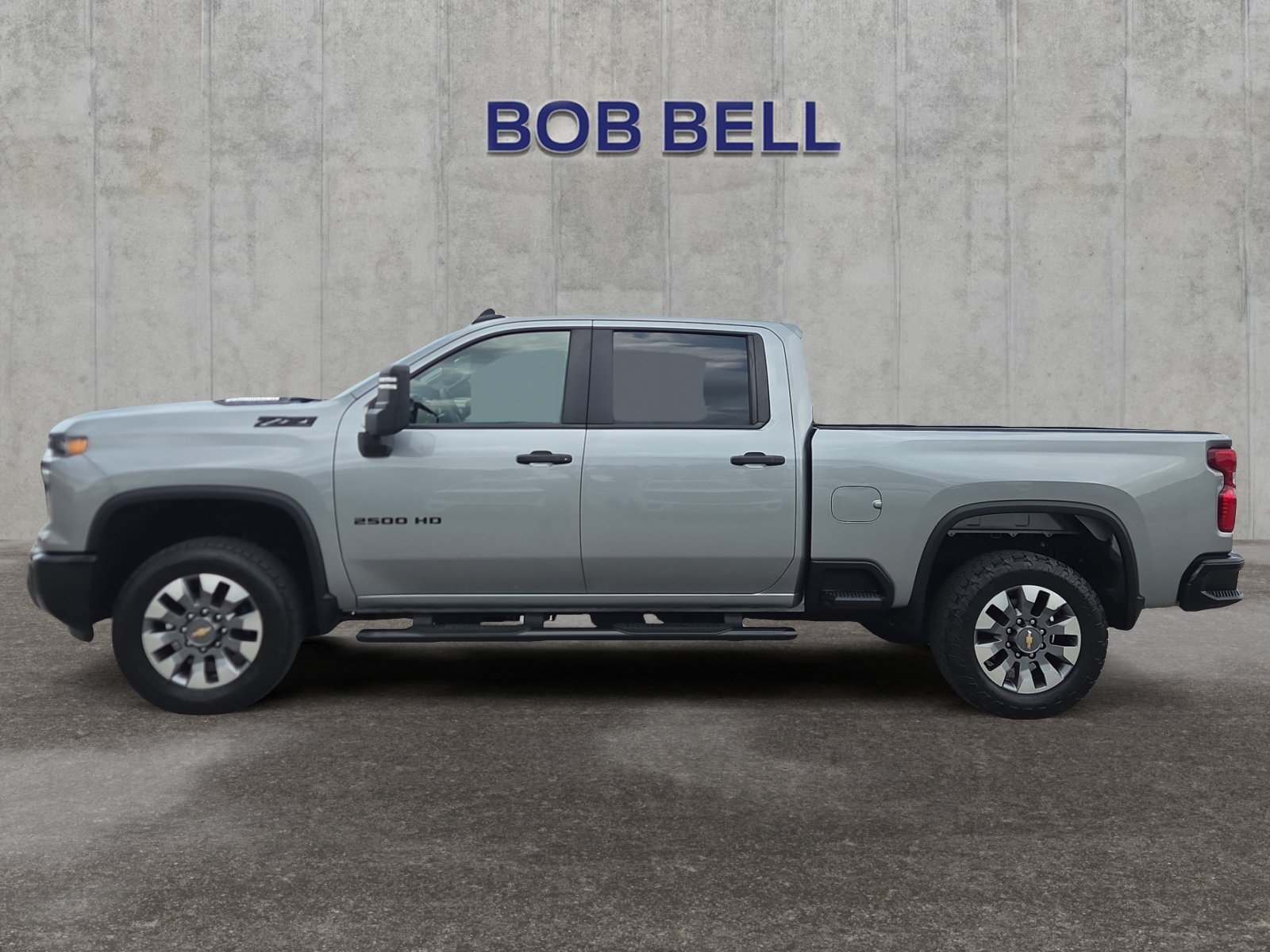 2024 Chevrolet Silverado 2500HD Custom - Photo 2