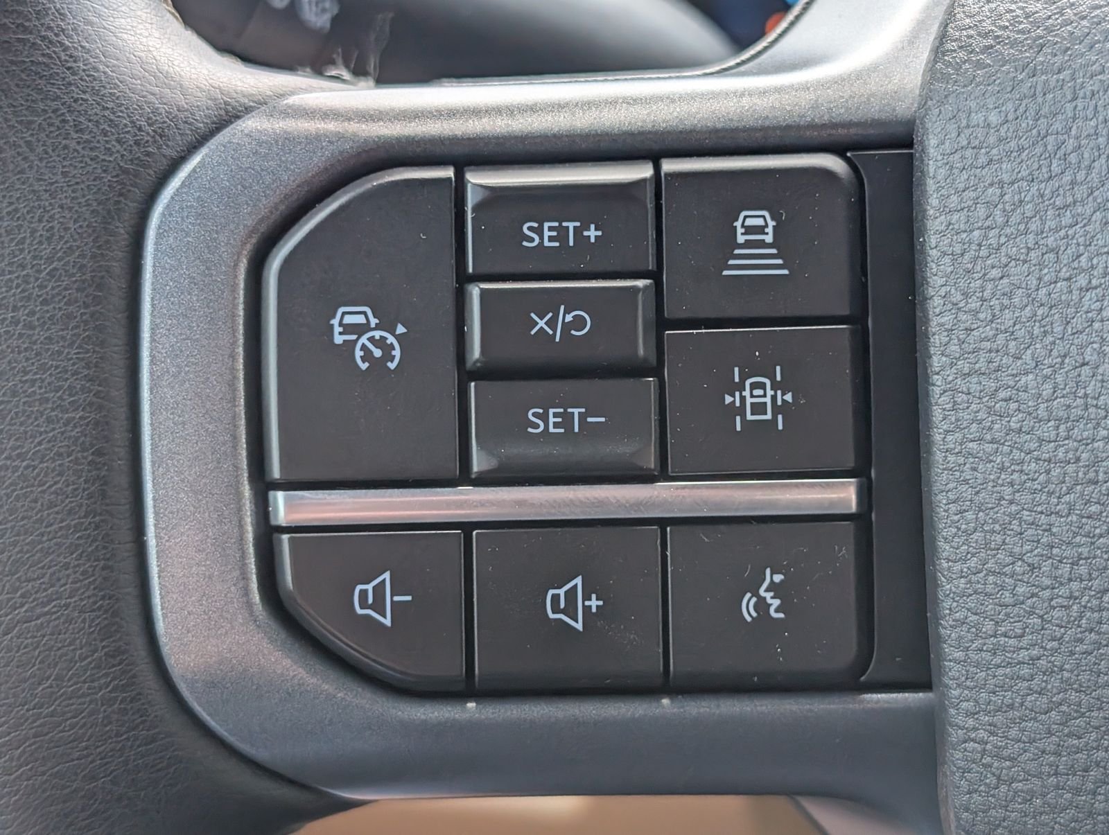 Used 2025 Race Red Ford Lariat image 27