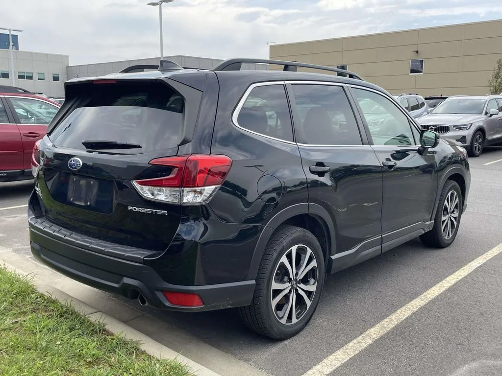 Used 2019 Crystal Black Silica Subaru Limited image 4