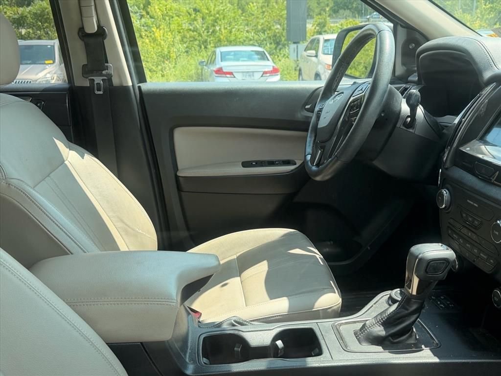 Used 2019 Gray Ford Lariat image 11