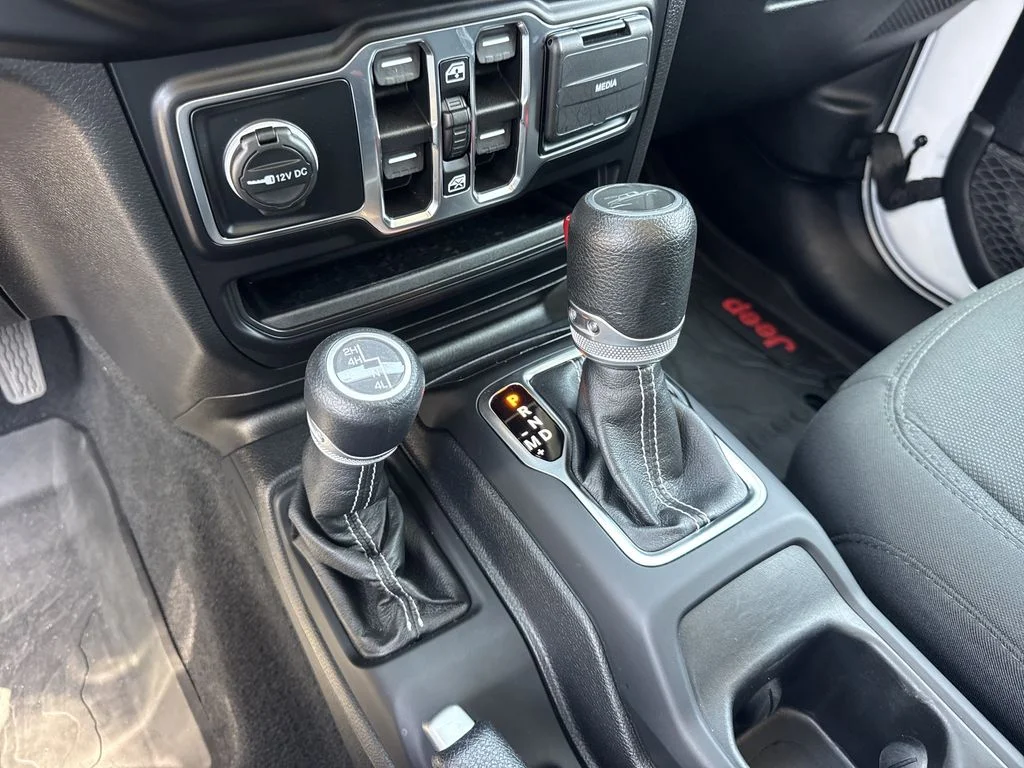 Used 2021 White Jeep Overland image 30