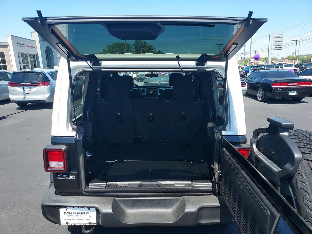 Used 2021 Black Jeep Unlimited Islander image 28