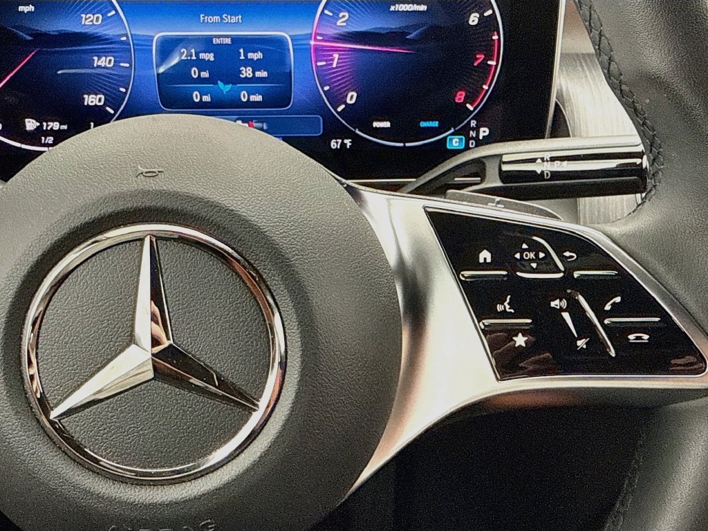 Certified Used 2026 Polar White Mercedes-Benz GLC 300 image 12
