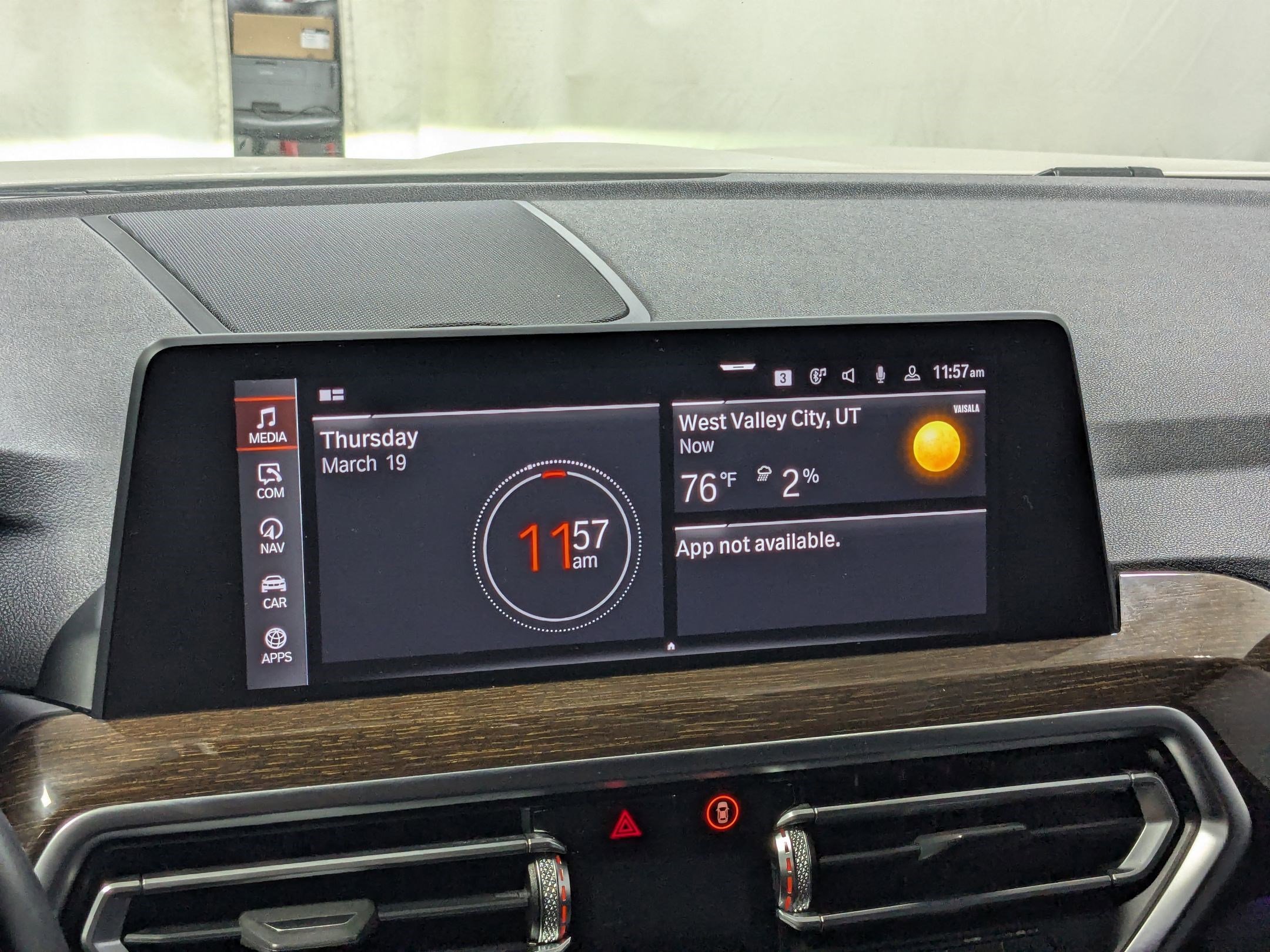 Used 2022 White Metallic BMW xDrive30i image 14