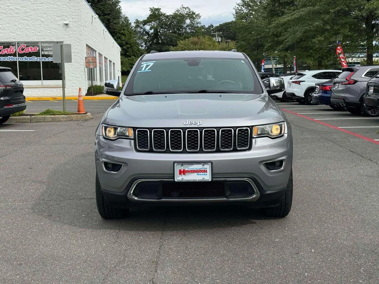 Used 2017 Billet Silver Metallic Clearcoat Jeep Limited 4x4 image 2