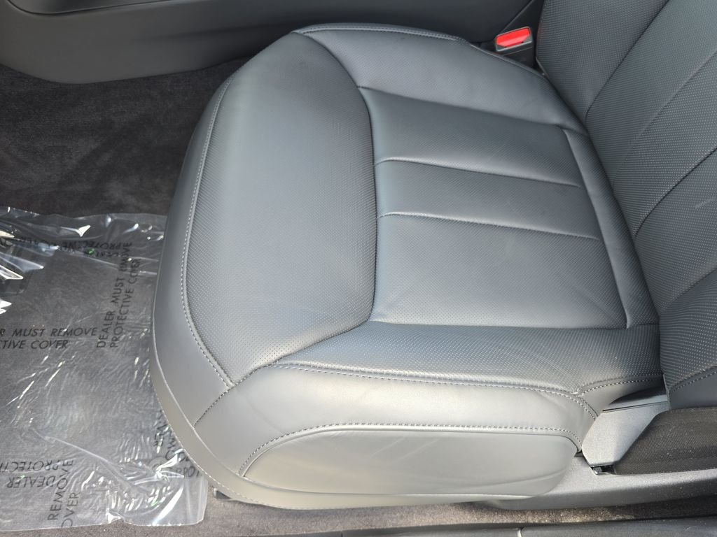 Certified Used 2026 Black Land Rover Dynamic SE image 33