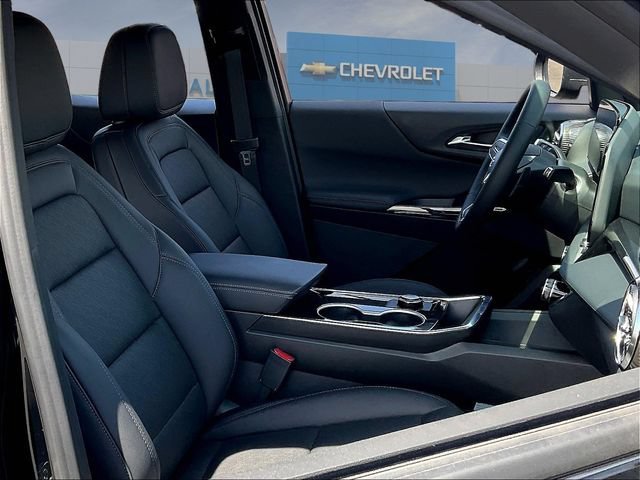 2027 Chevrolet Equinox LT - Photo 12
