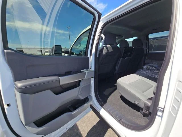 2025 Ford F-350 Super Duty XLT - Photo 43