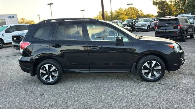 Used 2017 Black Subaru 2.5i Premium image 27