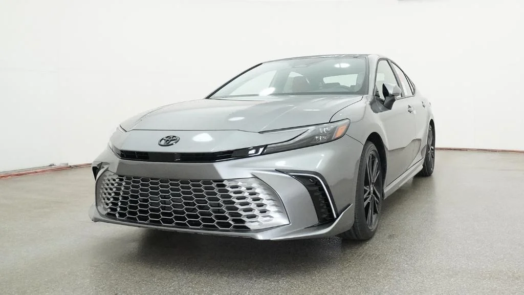 New 2026 Heavy Metal Toyota XSE image 2