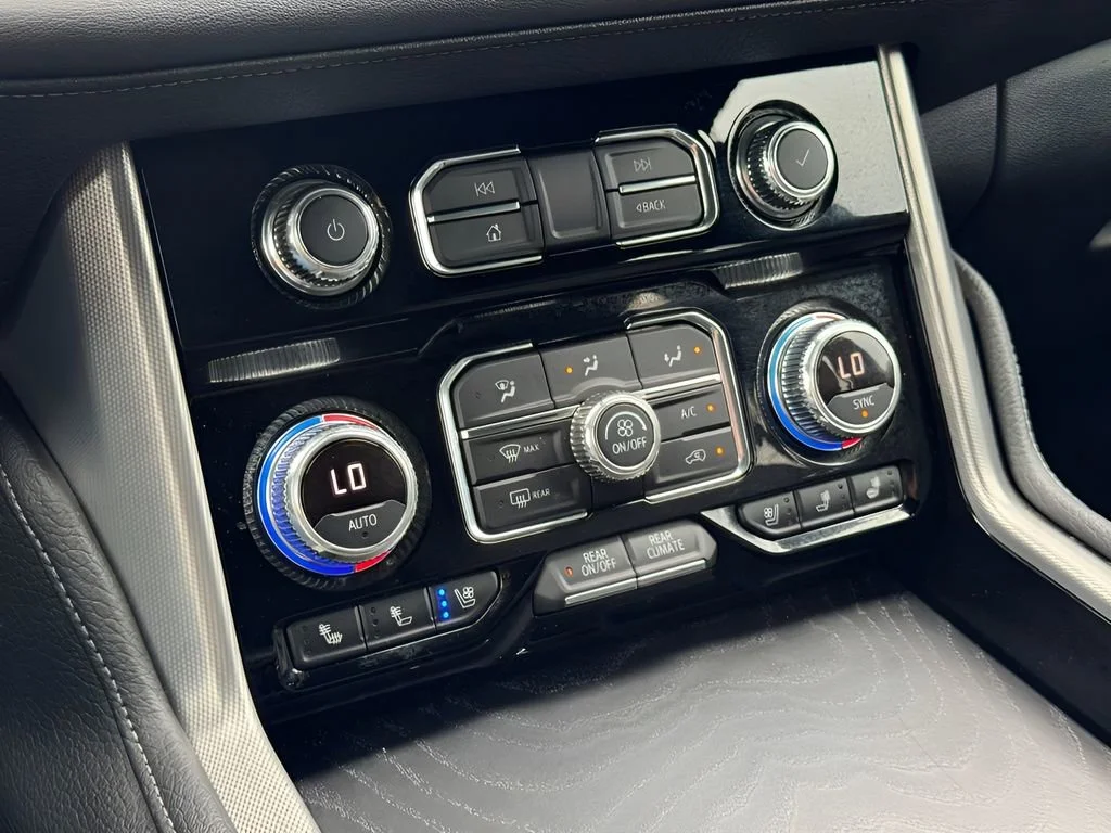 Used 2021 HUNTER METALLIC GMC Denali image 32
