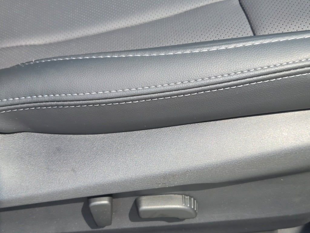 Used 2025 White Subaru Limited image 7