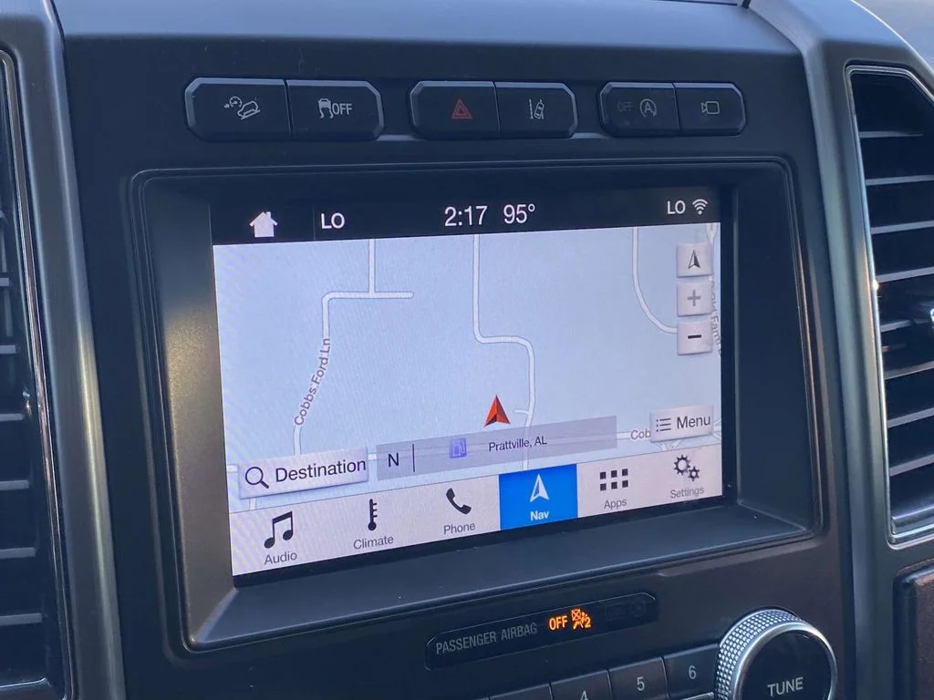 Used 2019 White Ford Platinum image 28