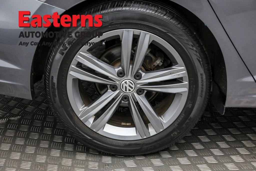Used 2021 Gray Volkswagen R-Line image 29