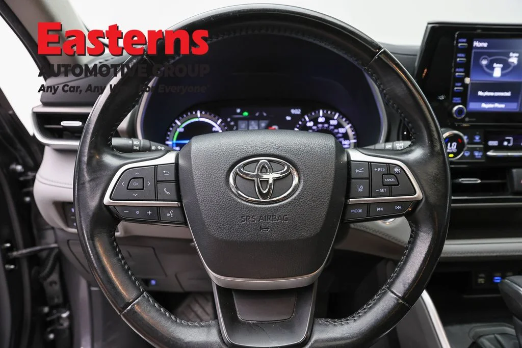 Used 2022 Gray Toyota XLE image 10