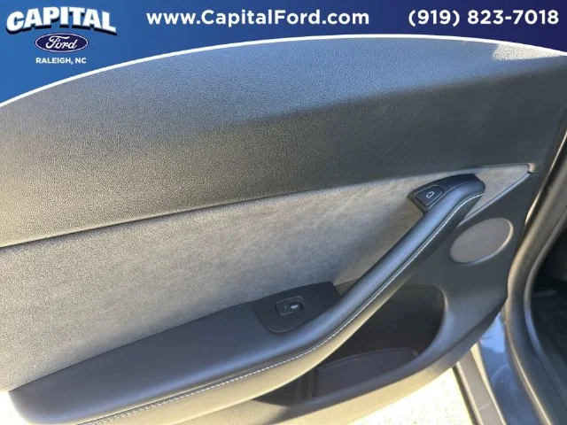 Used 2023  Tesla Performance image 17