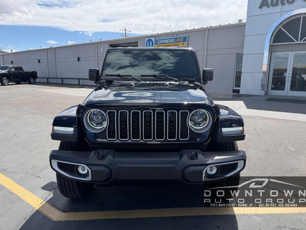 New 2026 Black Clear-Coat Exterior Paint Jeep Sahara image 8