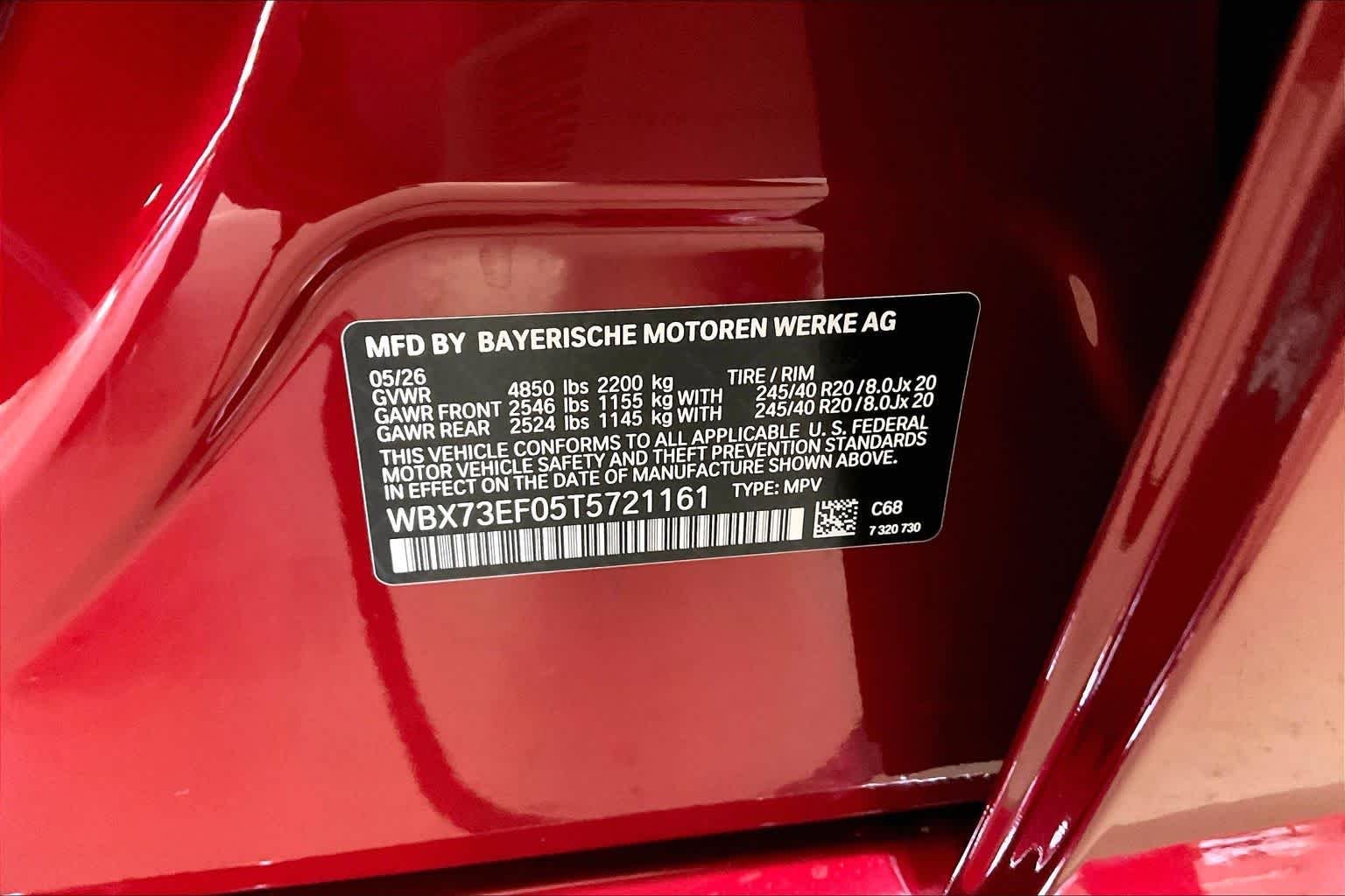New 2026 Vegas Red Metallic BMW xDrive28i image 18