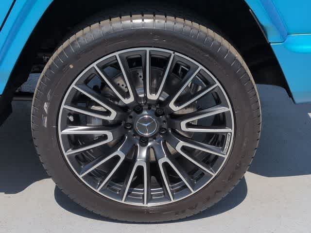 New 2026 MANUFAKTUR hyper blue magno Mercedes-Benz AMG® G 63 SUV image 14