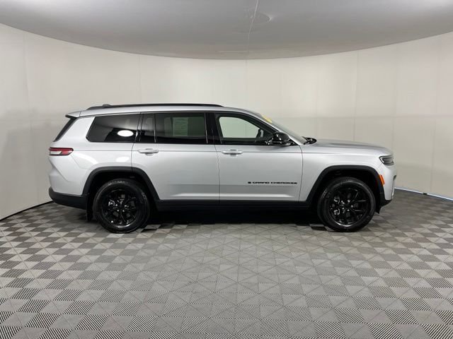 Used 2026 Silver Jeep Altitude image 8