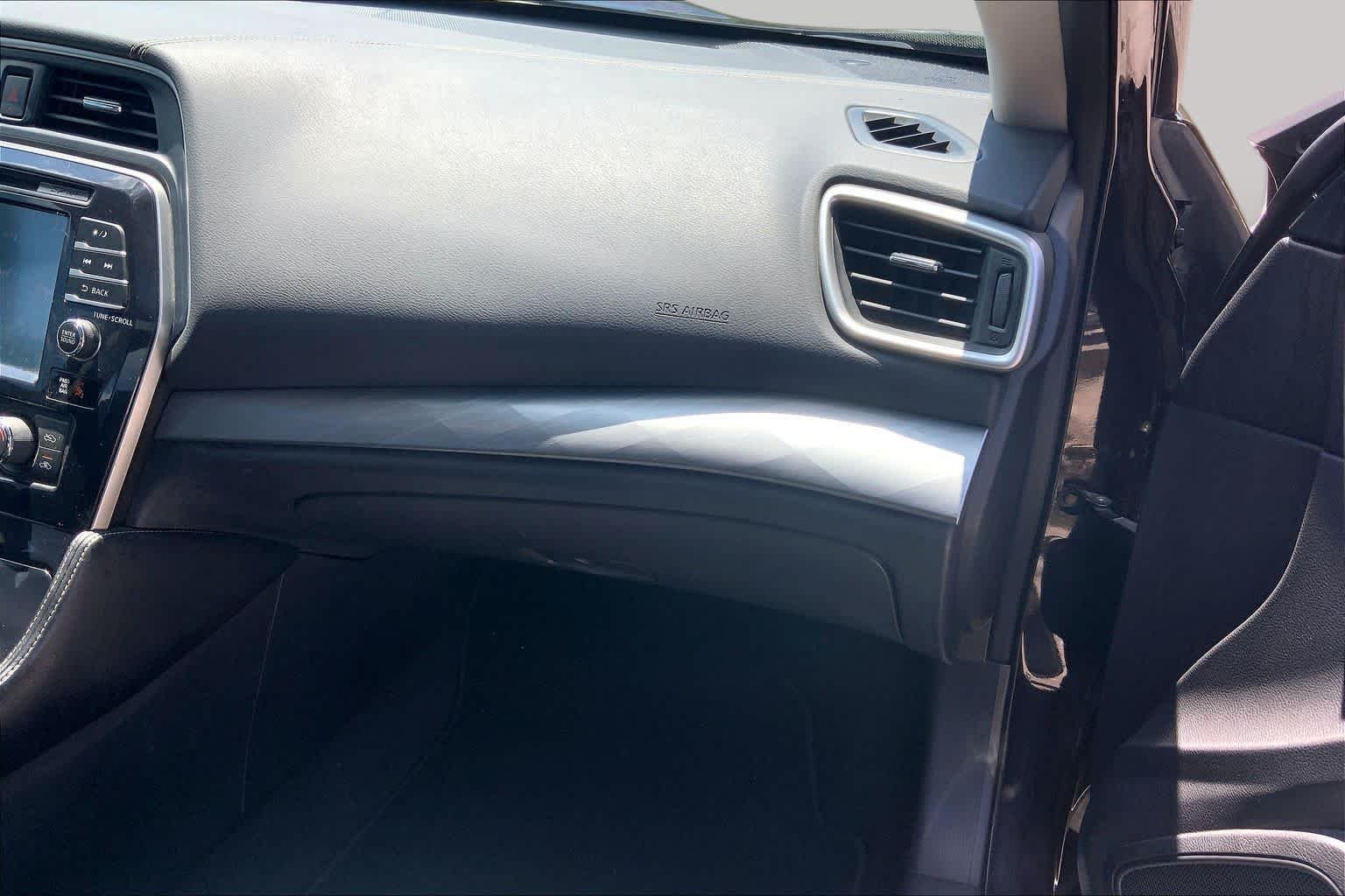 Used 2016 Bordeaux Black Nissan 3.5 SL image 19