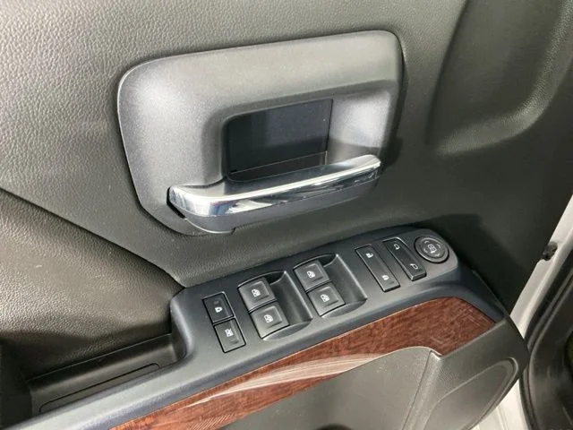 Used 2018 Quicksilver Metallic GMC SLE image 12