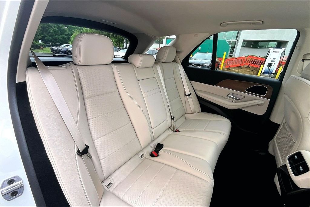 Certified Used 2025 White Mercedes-Benz GLE 350 image 29