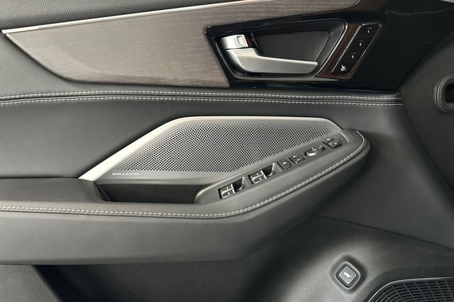 New 2026 Solar Silver Metallic Acura Advance Package image 8