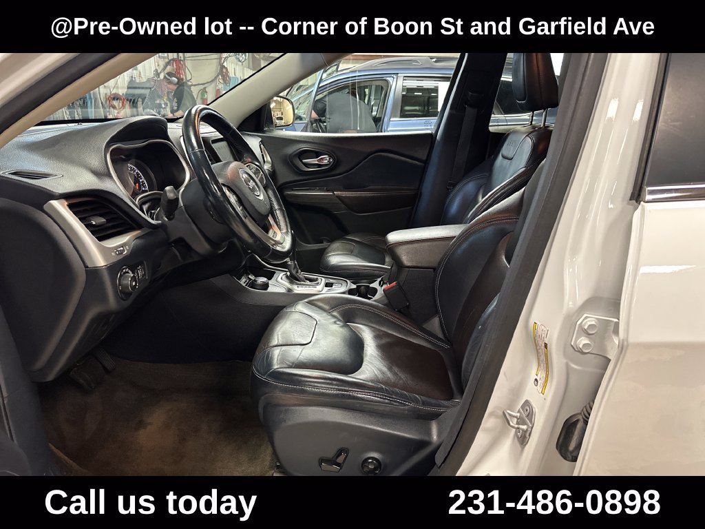 Used 2015 White Jeep Limited image 14