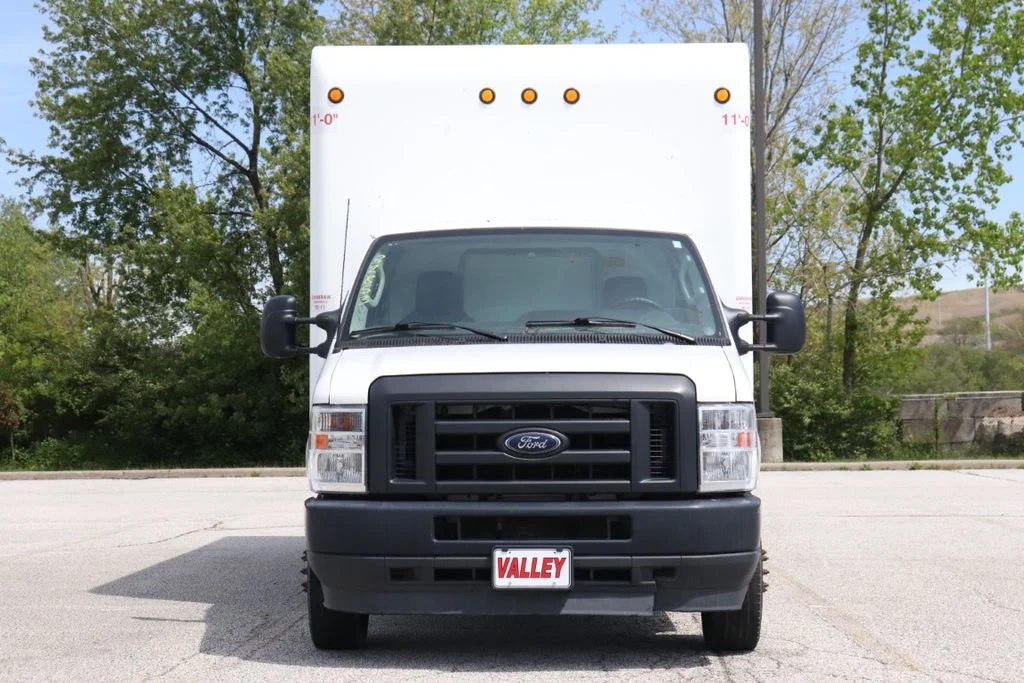 Used 2023 White Ford Base image 3