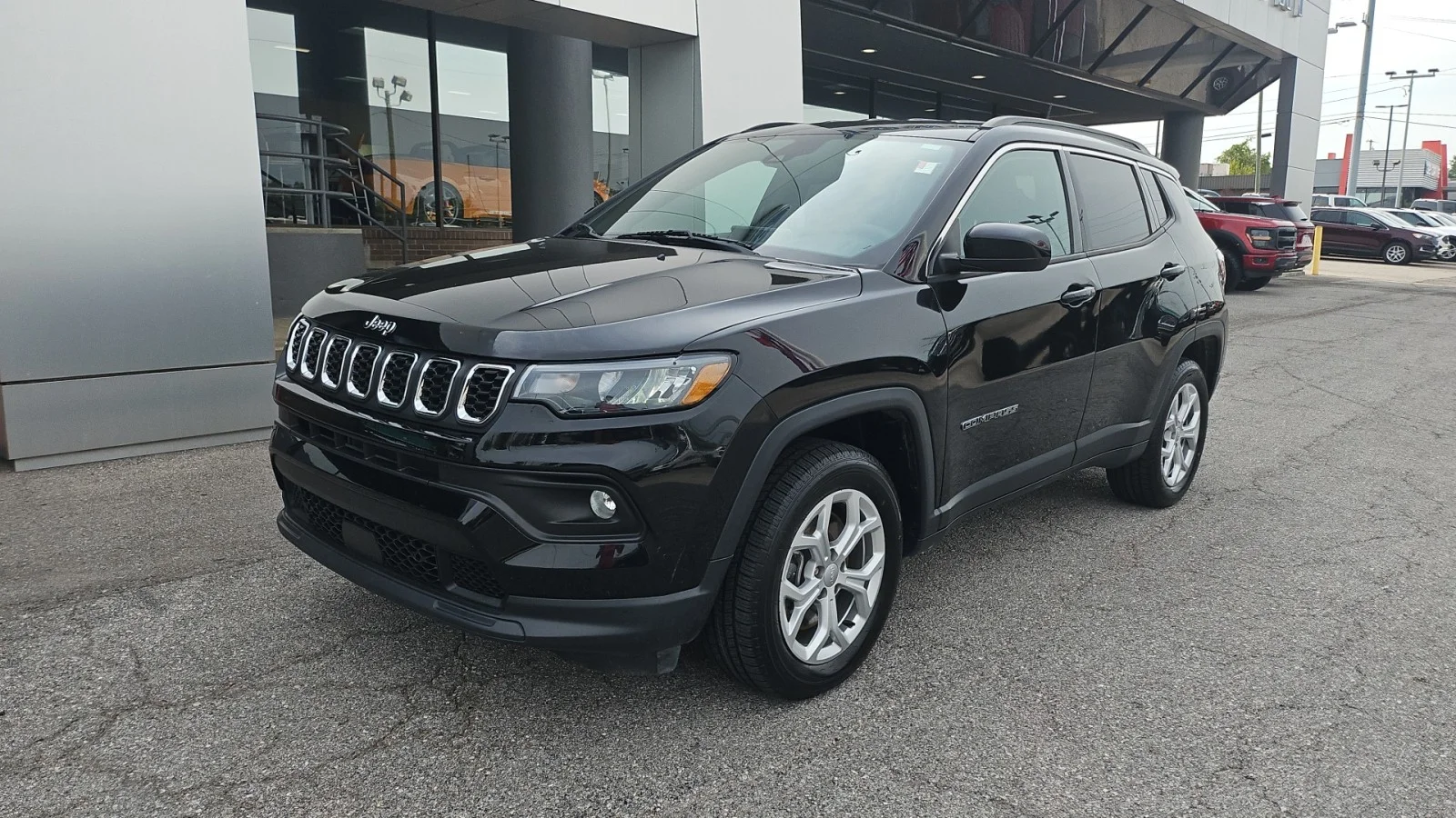 Used 2024 Black Jeep Latitude image 8