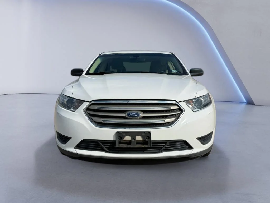 Used 2016 Oxford White Ford SE image 8