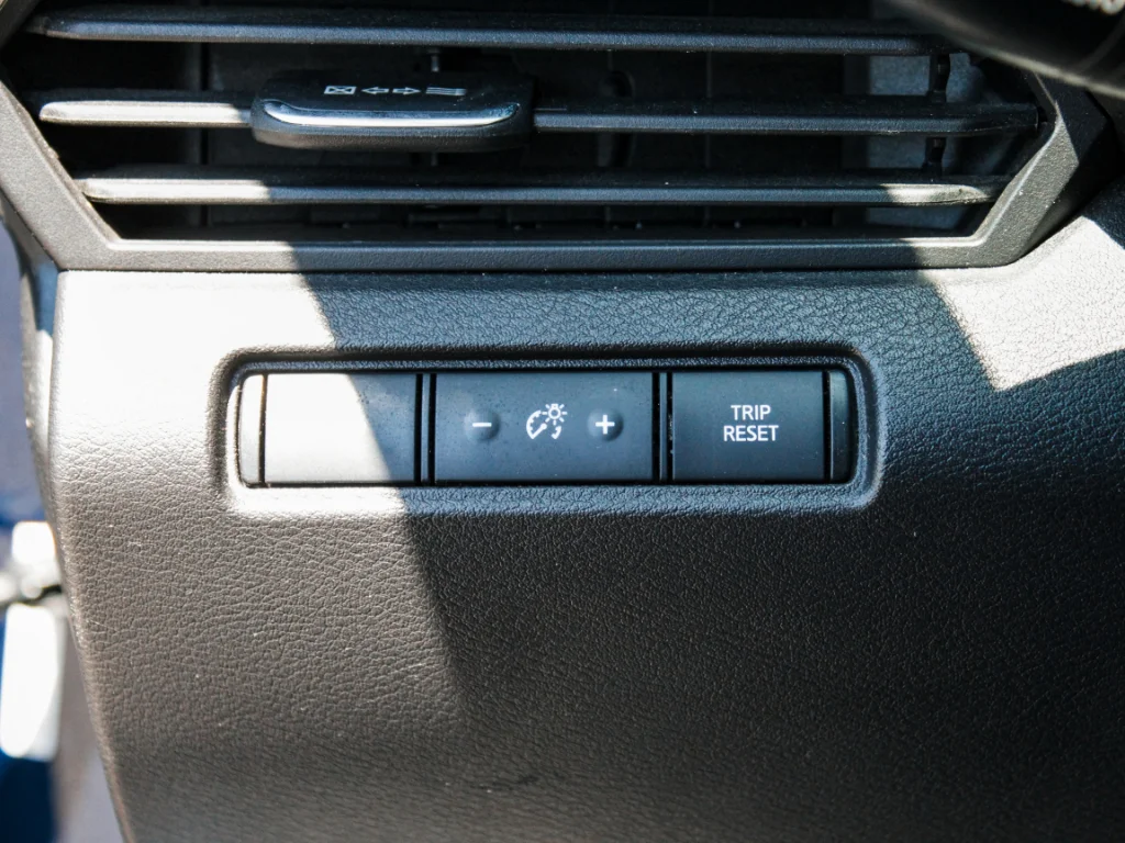 Used 2024 Deep Blue Pearl Nissan 2.5 SR image 11