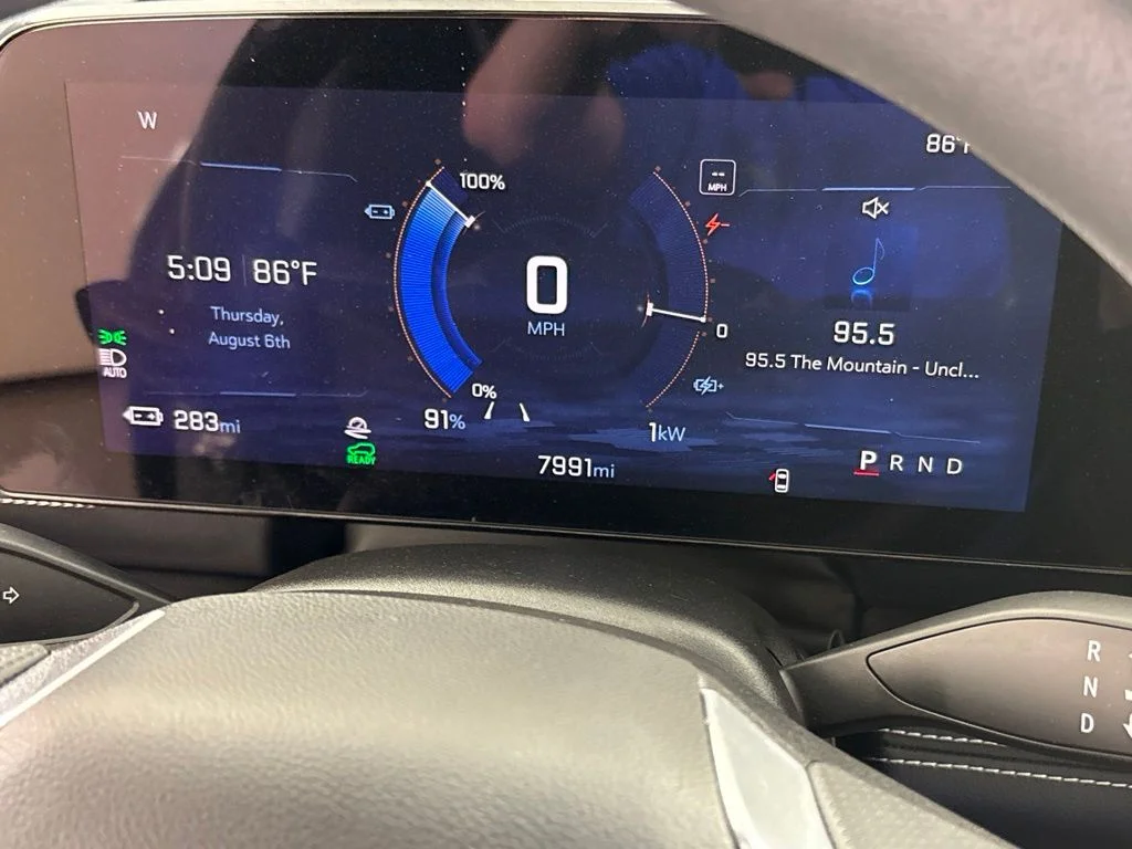 Used 2025 Gray Chevrolet LT image 34