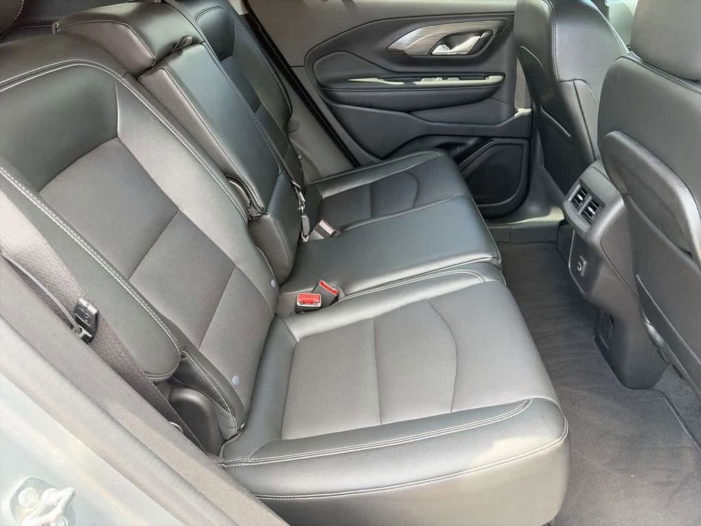 2024 GMC Terrain SLT - Photo 14