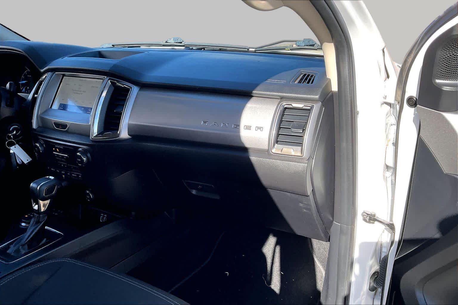 Used 2020 Oxford White Ford XLT image 18