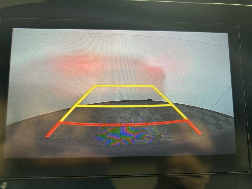Used 2024 White Hyundai SEL image 3