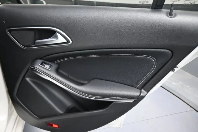 Used 2019  Mercedes-Benz CLA 250 image 15
