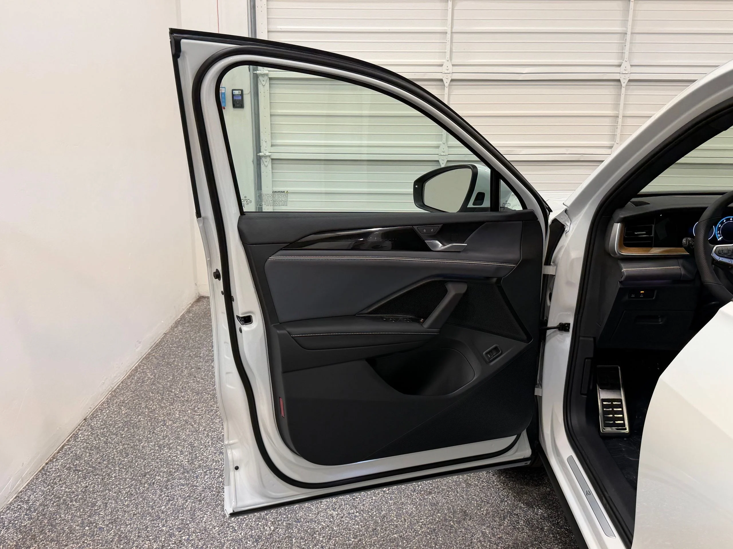New 2026 White Volkswagen SEL R-Line Turbo image 22